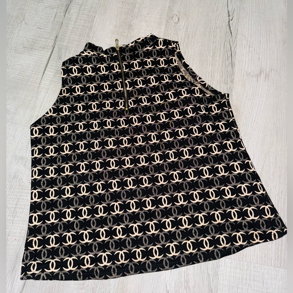 Chic Black and Cream Sleeveless Top - Picture 2 of 2